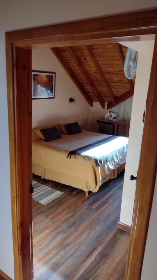 Hotel Y Cabanas Casa De Piedra Trevelín Esterno foto