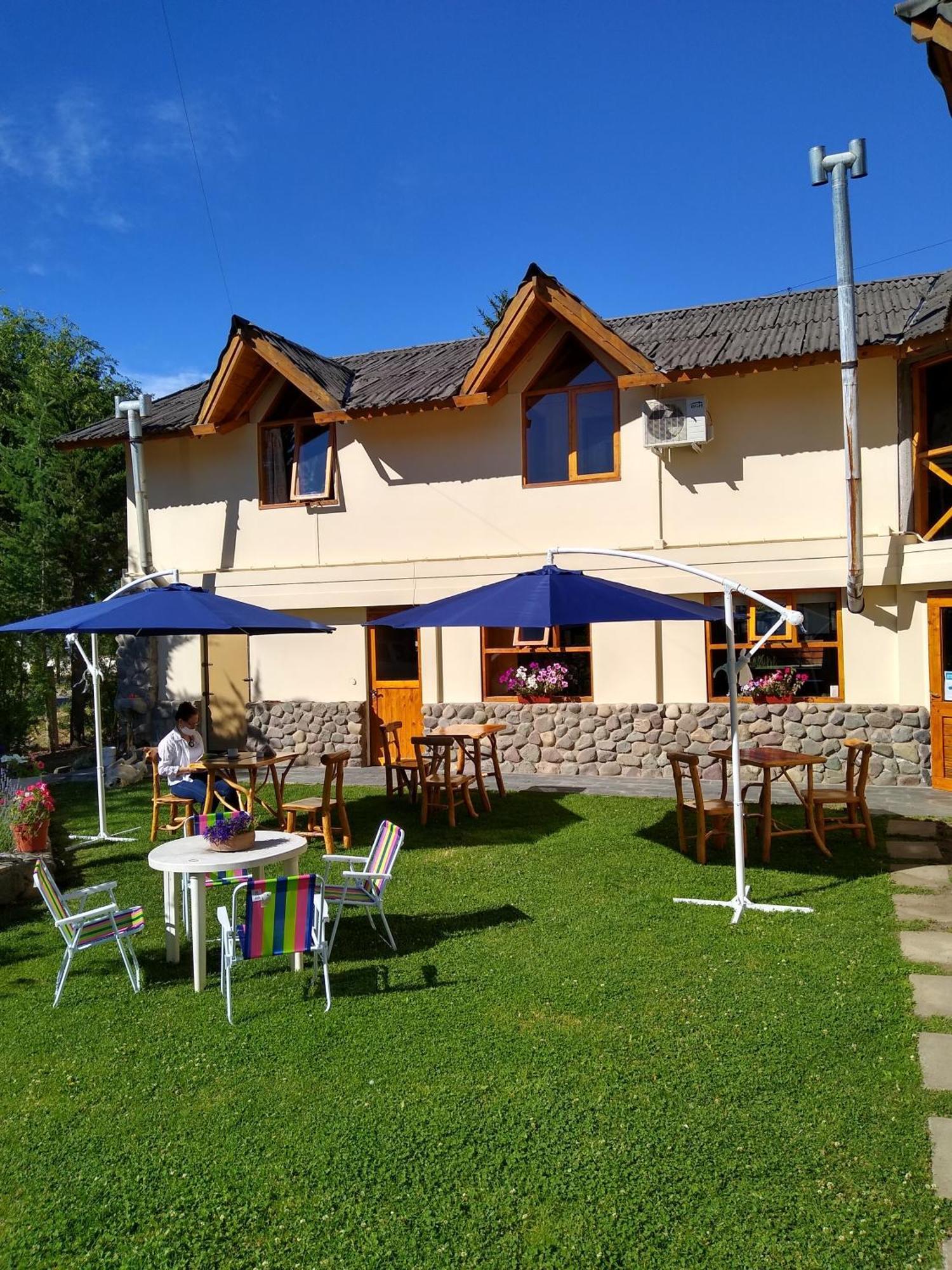 Hotel Y Cabanas Casa De Piedra Trevelín Esterno foto