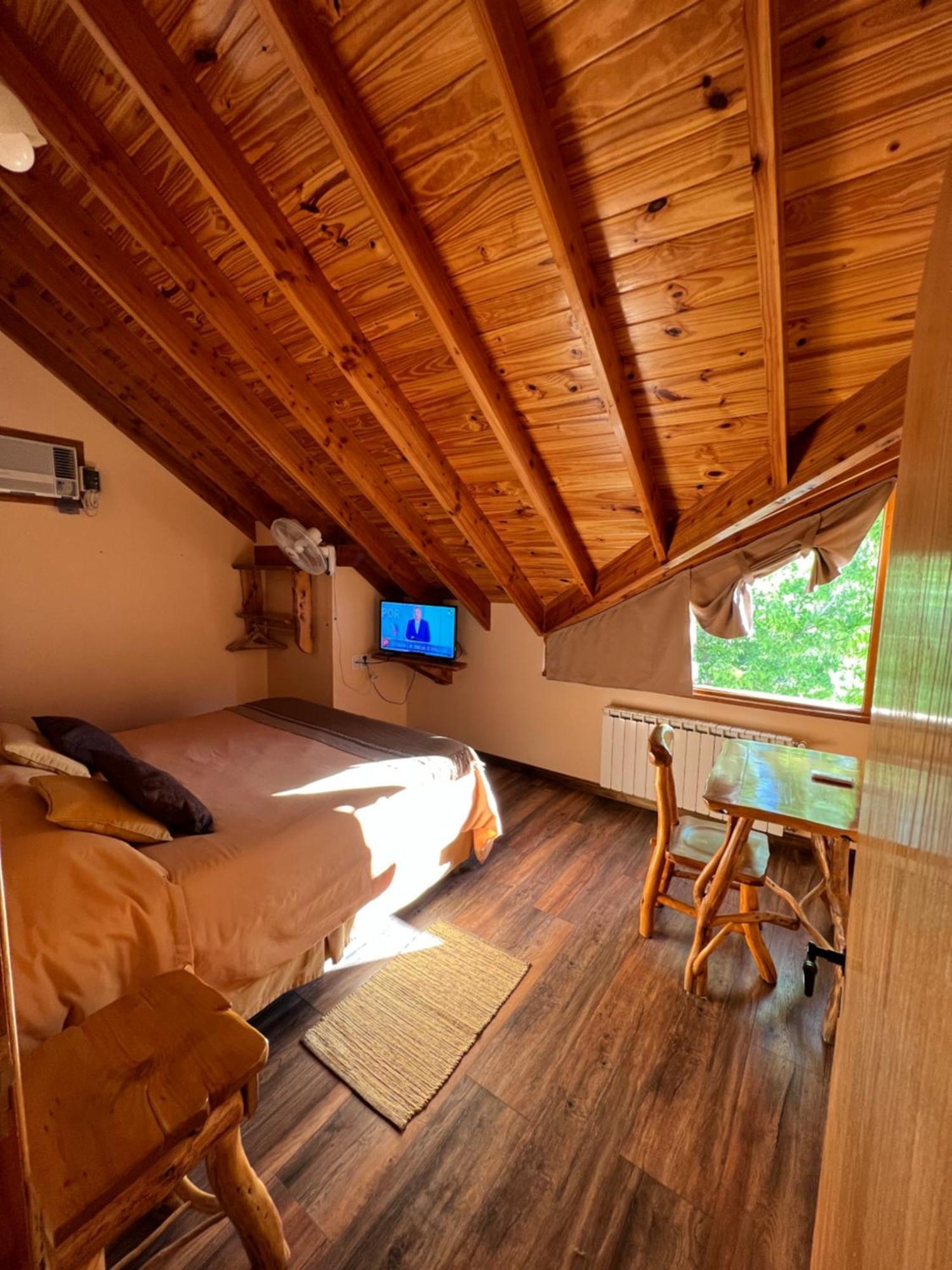 Hotel Y Cabanas Casa De Piedra Trevelín Esterno foto